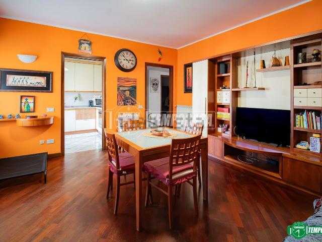Appartamento in vendita di 99 m² in Via Luigi Cadorna, 18