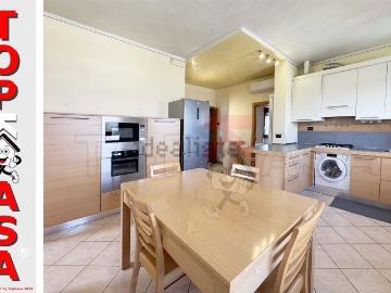 Appartamento in vendita di 99 m² in Via Luigi Einaudi