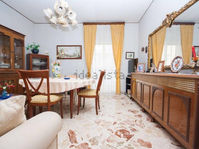 Appartamento in vendita di 99 m² in Via San Bassiano