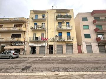Appartamento in vendita di 99 m² in Viale Aldo Moro, 143