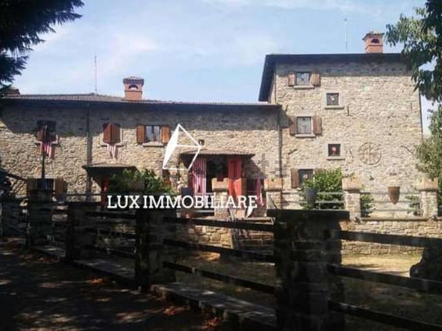 Appartamento in vendita di 1007 m² in Via Calcinara, 15