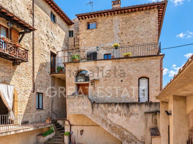 Appartamento in vendita di 1000 m² in Via Arco dei Becci e Cugnanesi
