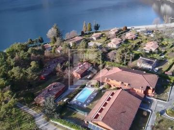 Appartamento in vendita di 1000 m² in Via Vantone, 119