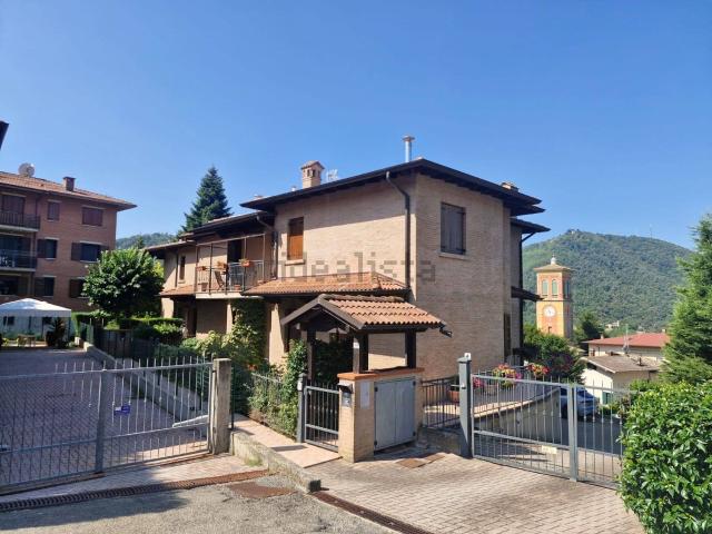 Appartamento in vendita di 100 m² in Via riccò
