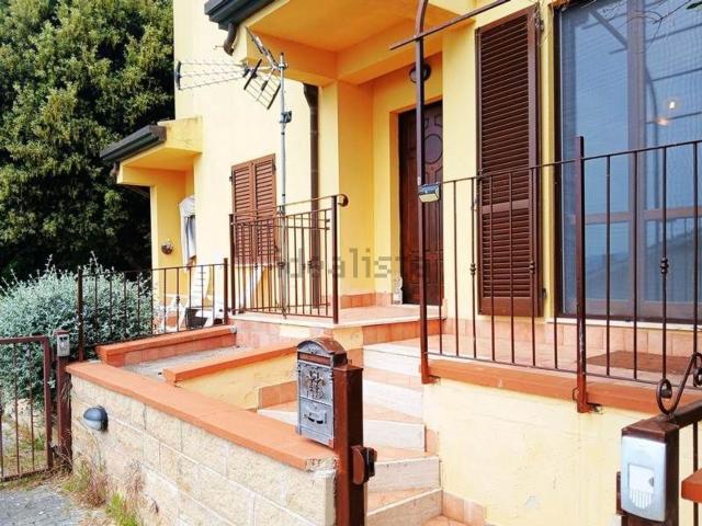 Appartamento in vendita di 100 m² in Via della Madonnina