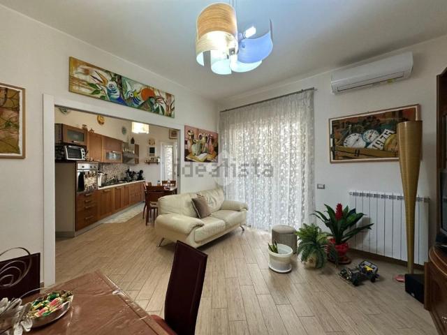 Appartamento in vendita di 100 m² in Traversa l San Leonardo, 8