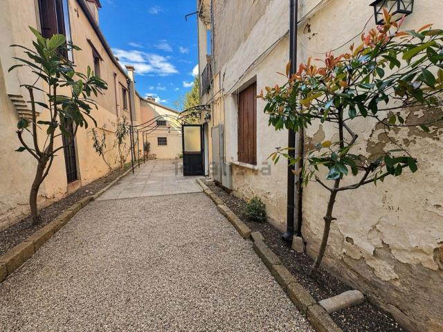 Appartamento in vendita di 100 m² in Via 28 Aprile 1945