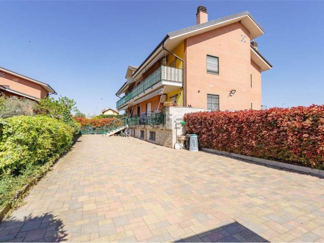 Appartamento in vendita di 100 m² in Via Colle del Lys, 9