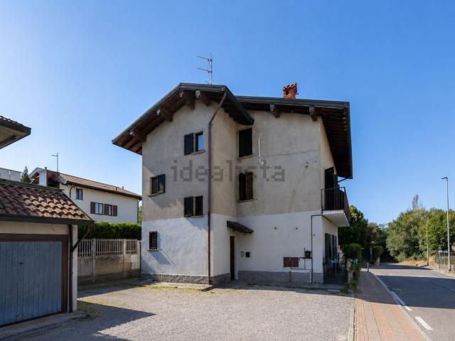 Appartamento in vendita di 100 m² in Via Conte Paolo Taverna