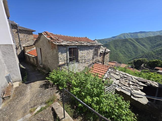 Appartamento in vendita di 100 m² in Via Costa