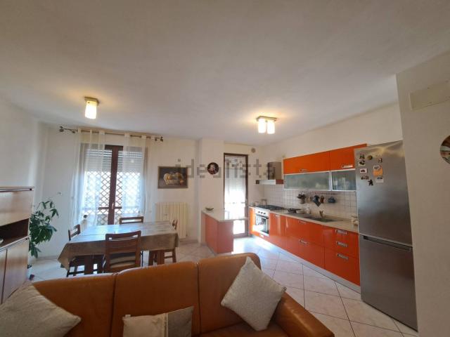 Appartamento in vendita di 100 m² in Via Costantino Rozzi