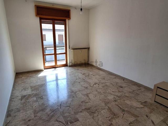 Appartamento in vendita di 100 m² in Via Costituzione