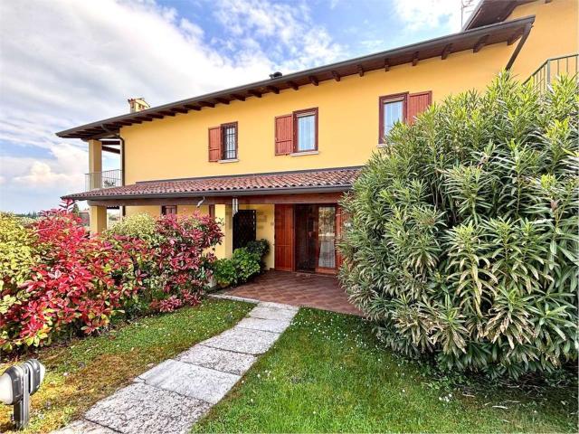 Appartamento in vendita di 100 m² in Via Cav. Bertazzi Filippo