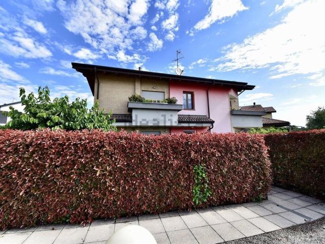 Appartamento in vendita di 100 m² in Via Caduti Della Liberazione, 25