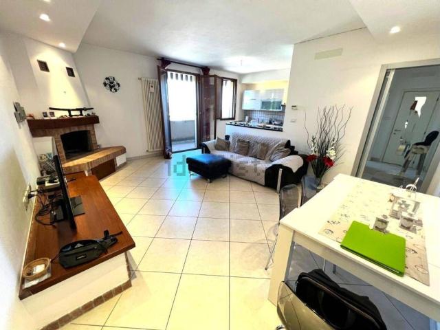 Appartamento in vendita di 100 m² in Via Caduti di Via Fani