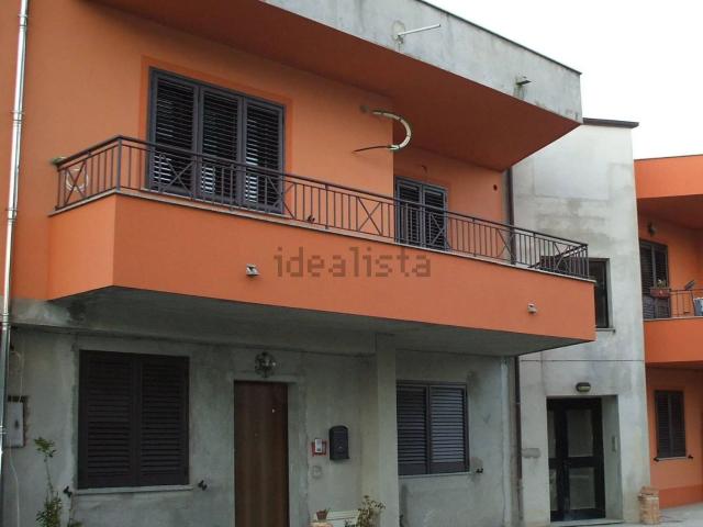 Appartamento in vendita di 100 m² in Via Caduti Ioghà