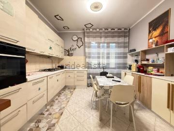 Appartamento in vendita di 100 m² in Via camillo benso