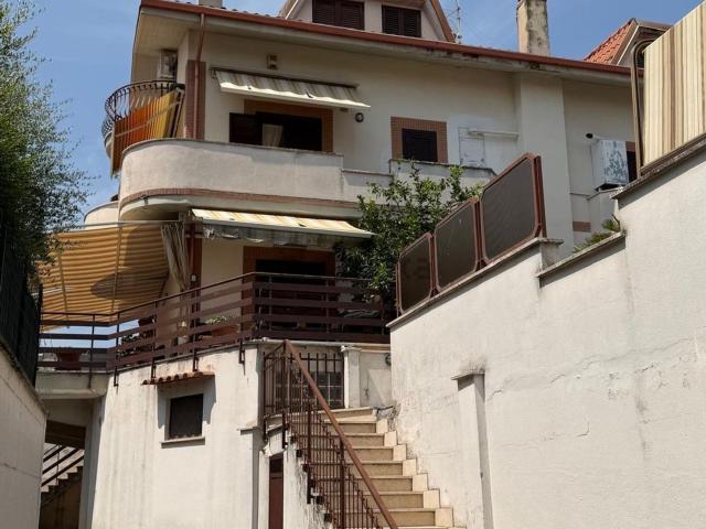 Appartamento in vendita di 100 m² in Via Campania