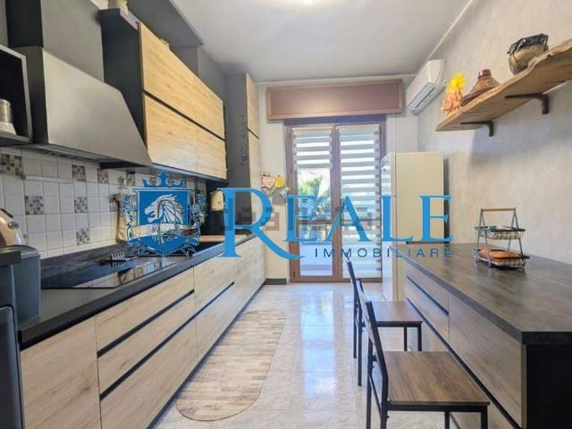 Appartamento in vendita di 100 m² in Via Canova