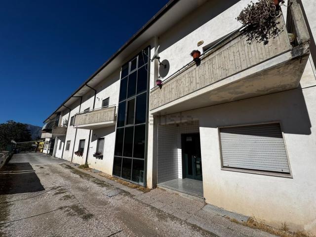 Appartamento in vendita di 100 m² in Via Cantone, 53