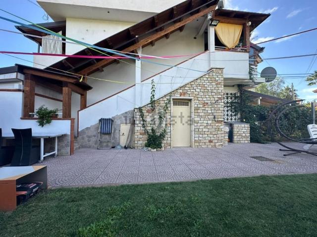 Appartamento in vendita di 100 m² in Via Capri, 5