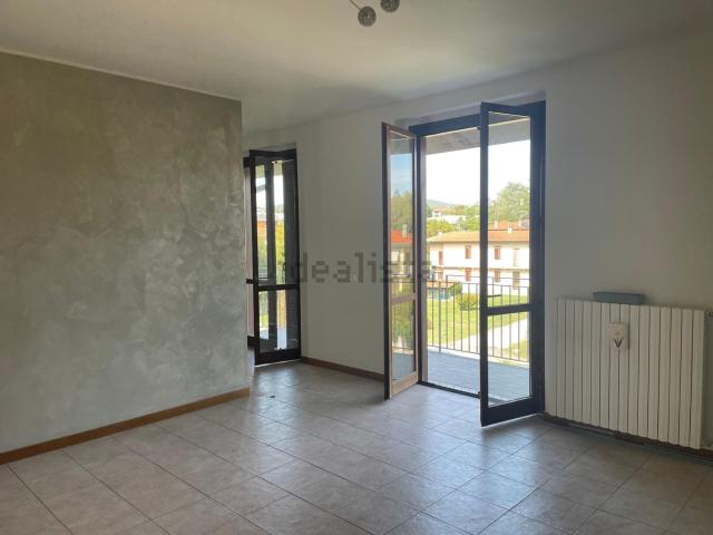 Appartamento in vendita di 100 m² in Via Carlo Cattaneo, 18