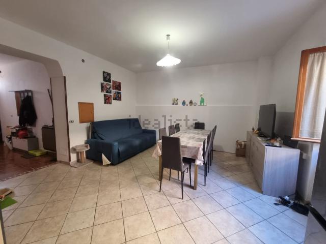 Appartamento in vendita di 100 m² in Via Carlo Armellini, 8