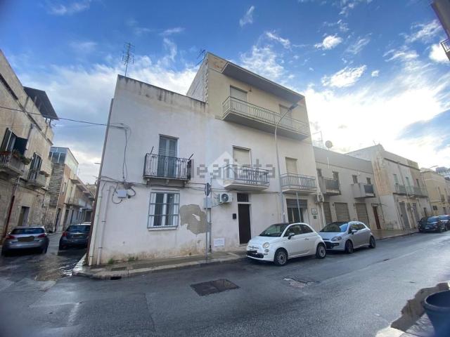 Appartamento in vendita di 100 m² in Via Carlo Maria Galizia, 28