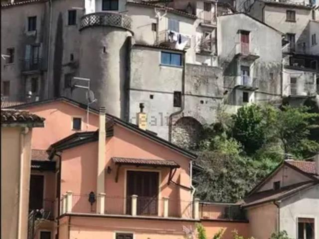 Appartamento in vendita di 100 m² in Via Castello