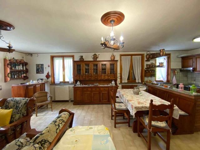 Appartamento in vendita di 100 m² in Via Centrale
