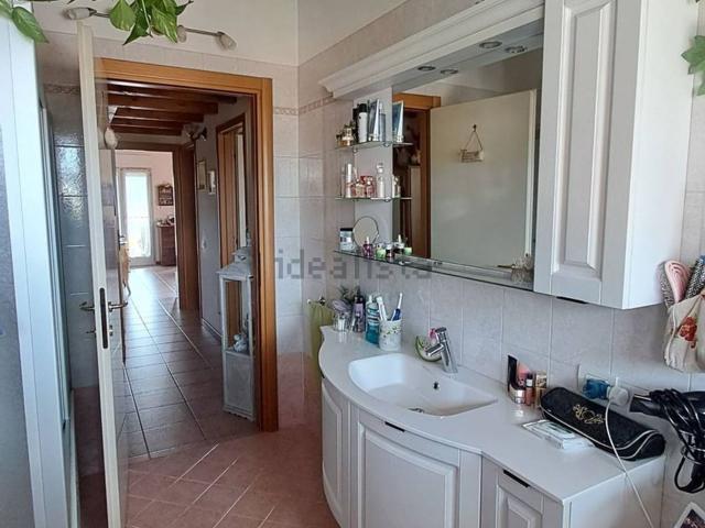 Appartamento in vendita di 100 m² in Via Cesare Battisti, 24