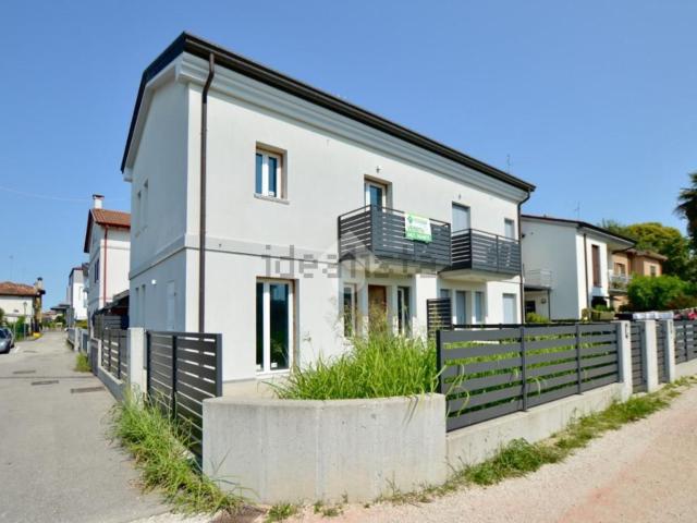Appartamento in vendita di 100 m² in Via Cesare Battisti