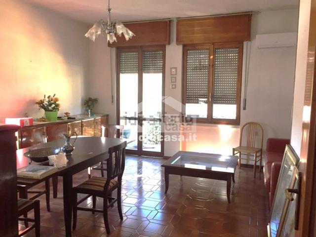 Appartamento in vendita di 100 m² in Via Cesare Battisti