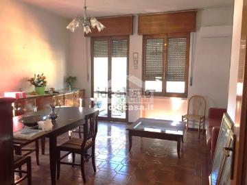Appartamento in vendita di 100 m² in Via Cesare Battisti