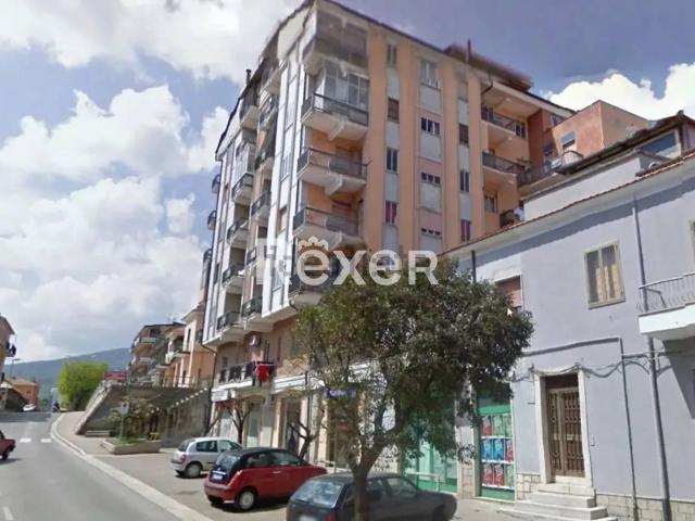 Appartamento in vendita di 100 m² in Via Cesare Battisti
