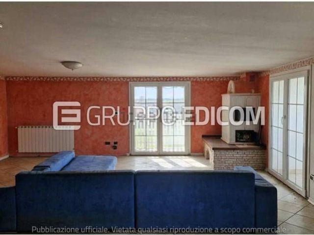 Appartamento in vendita di 100 m² in Via Chiesa