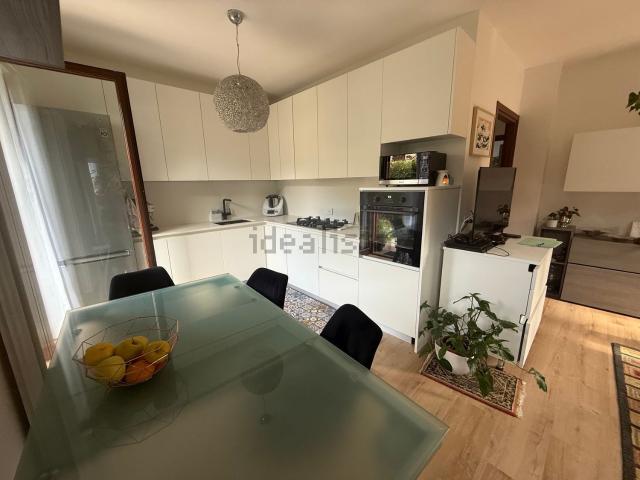 Appartamento in vendita di 100 m² in Via Cistercensi, 2