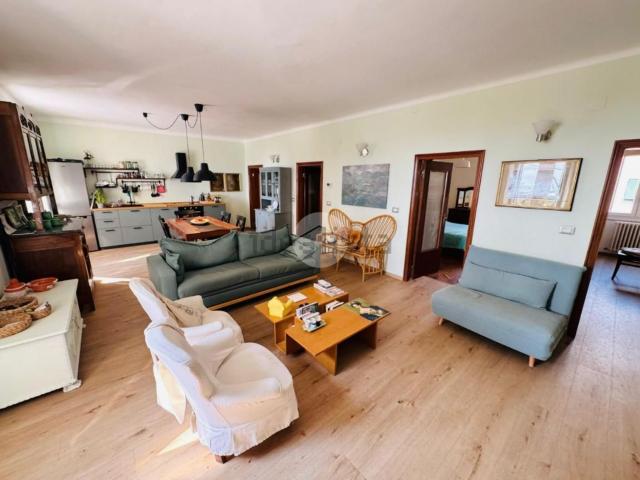 Appartamento in vendita di 100 m² in Via Cristoforo Colombo, 27