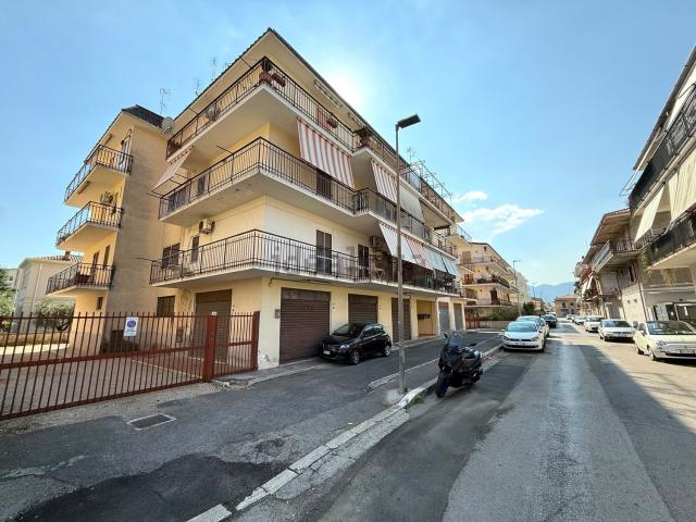 Appartamento in vendita di 100 m² in Via Cristoforo Colombo