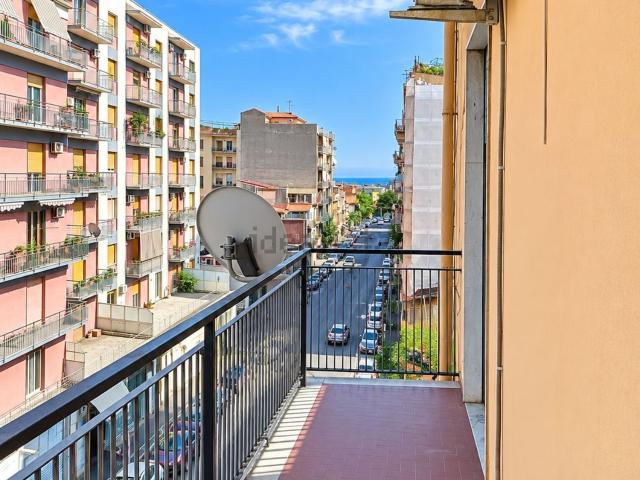 Appartamento in vendita di 100 m² in Via Ammiraglio Caracciolo, 14