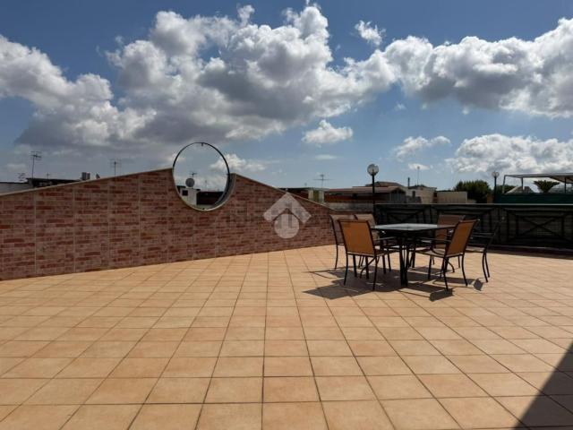 Appartamento in vendita di 100 m² in Via Antica Giardini Parco G. B. Futura, 96