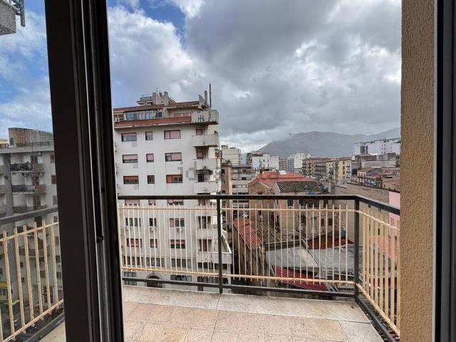 Appartamento in vendita di 100 m² in Via Antonio di Rudinì