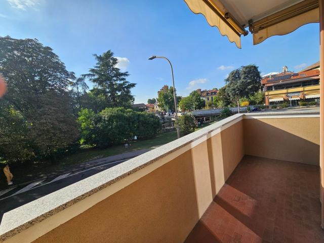 Appartamento in vendita di 100 m² in Via Andrea Costa, 1