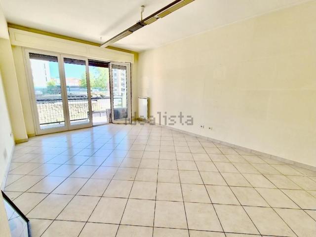 Appartamento in vendita di 100 m² in Via Angelo Battelli