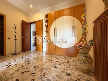 Appartamento in vendita di 100 m² in Via Aniello Salsano, 33