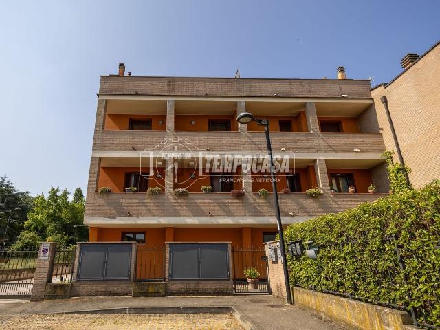 Appartamento in vendita di 100 m² in Via Achille Grimaldi