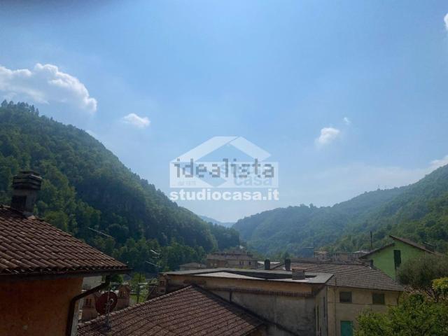 Appartamento in vendita di 100 m² in Via Acquada