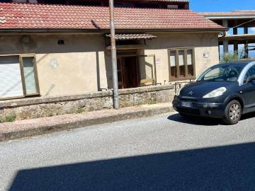 Appartamento in vendita di 100 m² in Via Adua