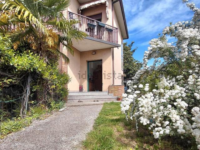 Appartamento in vendita di 100 m² in Via Adamello, 1