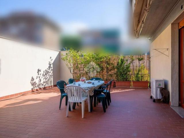 Appartamento in vendita di 100 m² in Via Adriano Zarini